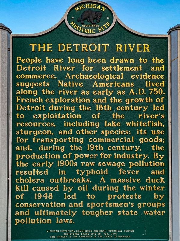 The Detroit River / Detroit River Recovery Marker image. Click for full size.
