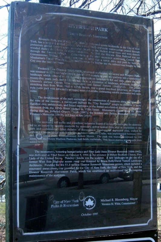 Riverside Park Marker. Click for full size. Riverside Park Marker image. Click for full size.