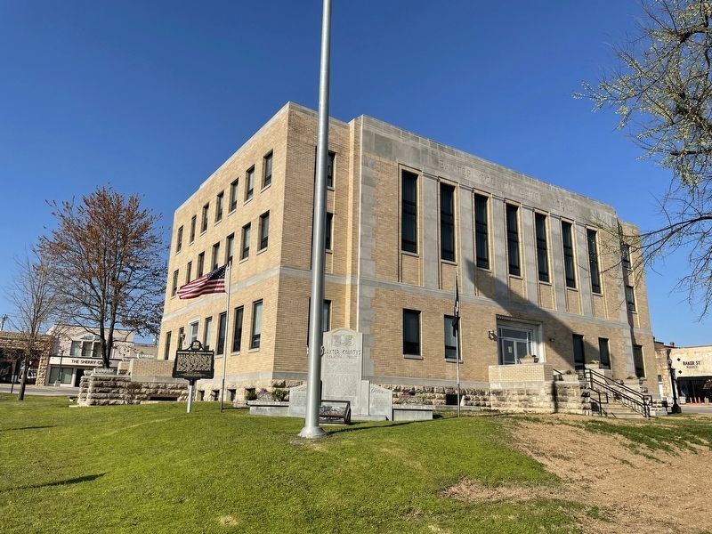 Skirmishes Near Mountain Home Marker at Baxter County Courthouse. image. Click for full size.