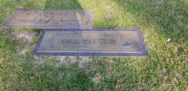 Tex Ritter gravesite image. Click for full size.