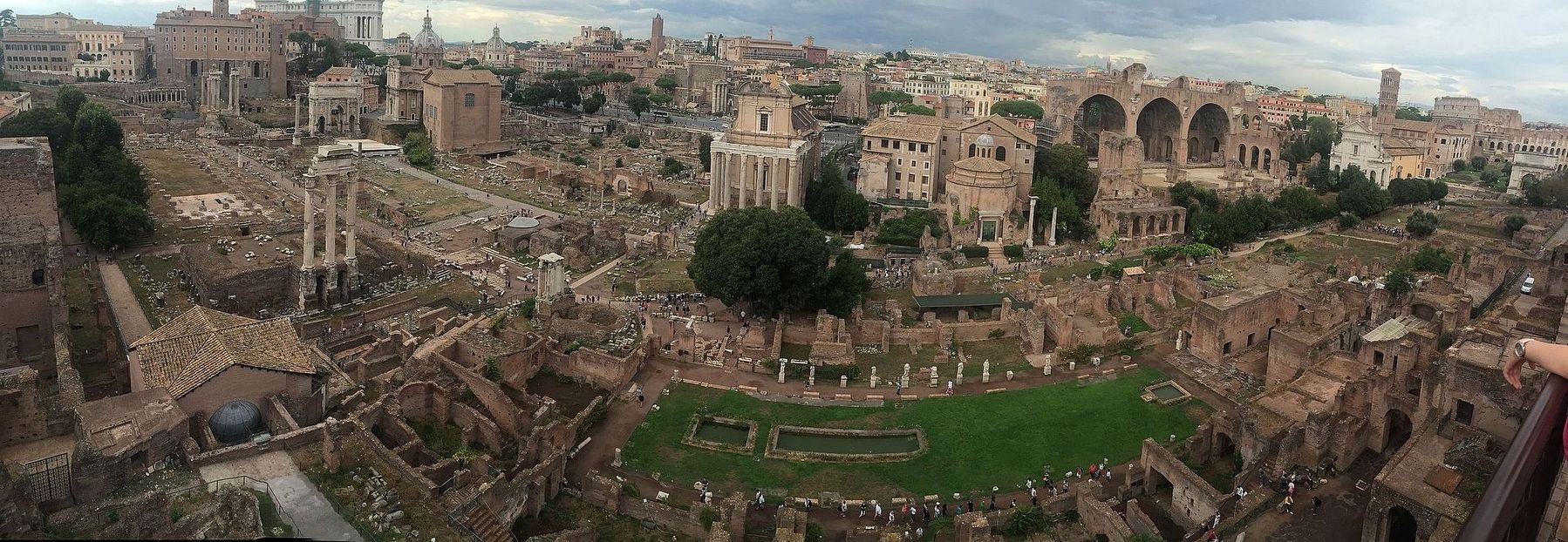 Roman Forum image. Click for full size.