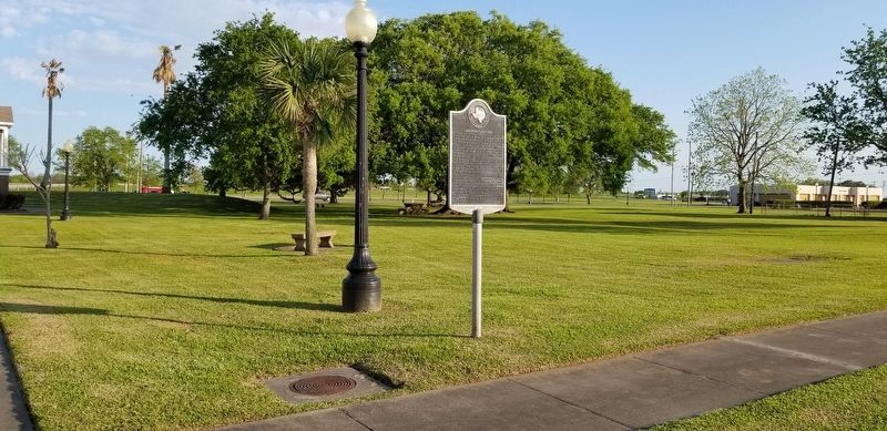 Lakeshore/Lions Park Marker image. Click for full size.