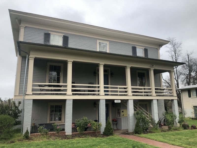 The Exchange Hotel and Civil War Medical Museum image. Click for full size.