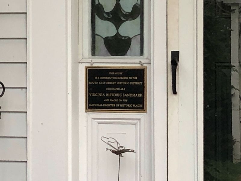 702 South East Street Marker image. Click for full size.