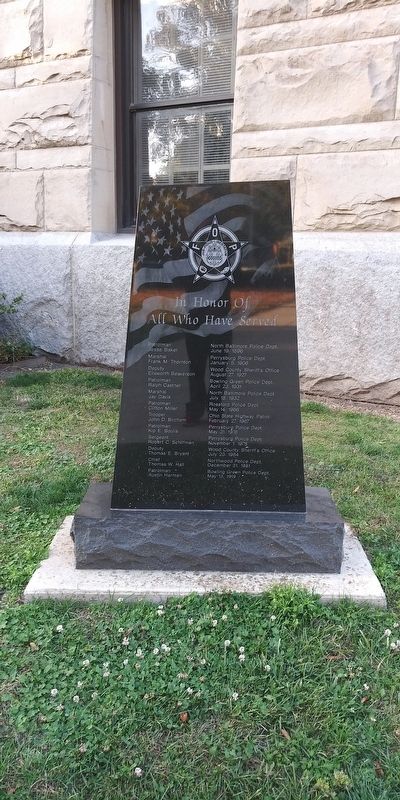 Wood County Poliece Memorial image. Click for full size.