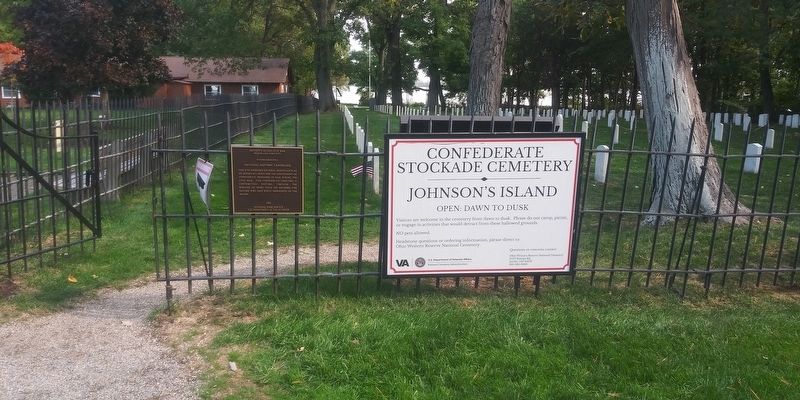 Johnson's Island Civil War Prison and Fort Site Marker image. Click for full size.