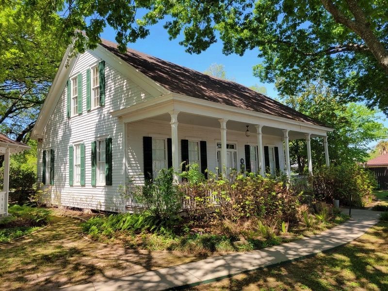 Griffin Memorial House image. Click for full size.