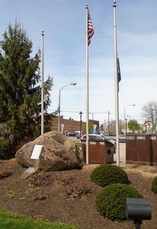 Veterans Memorial image. Click for full size.