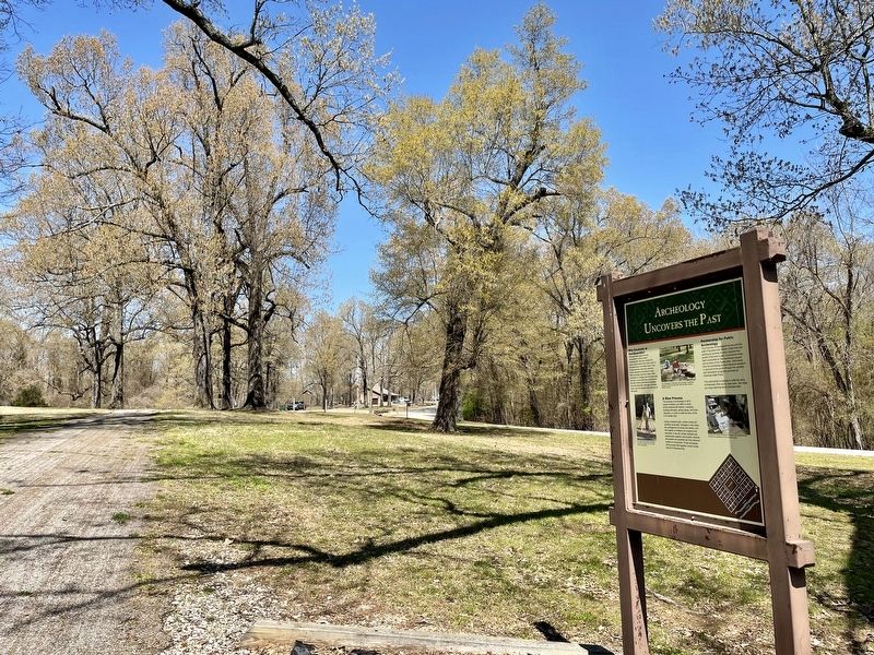 Archeology Uncovers the Past Marker image. Click for full size.