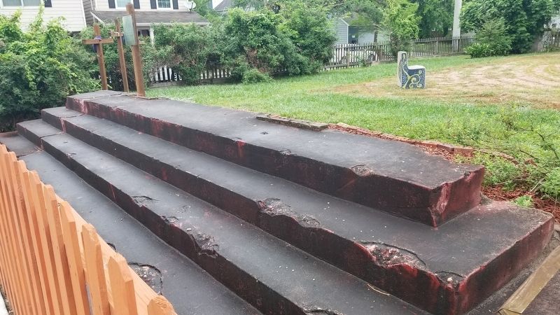 The old steps to the Mt. Carmel Missionary Baptist Church image. Click for full size.