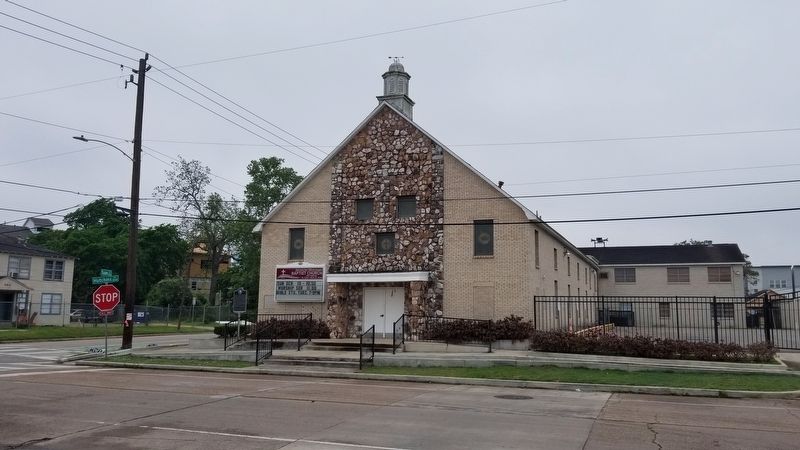 The view of the Jerusalem Missionary Baptist Church and Marker from the street image. Click for full size.