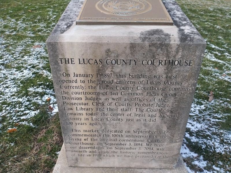 The Lucas County Courthouse Marker image. Click for full size.