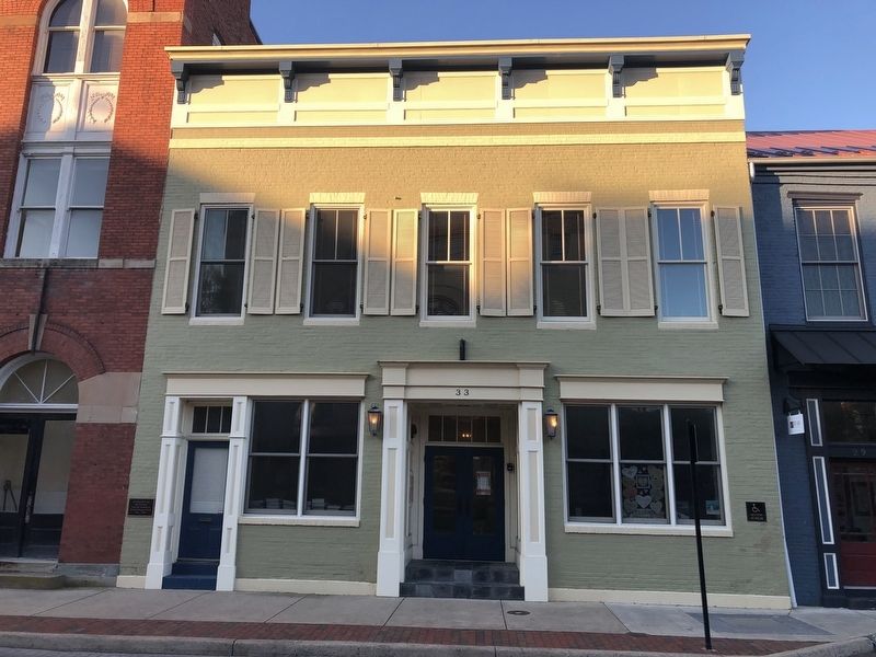 33 East Boscawen Street image. Click for full size.
