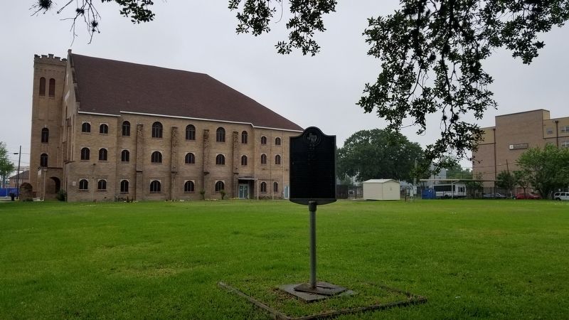 The view of the Dr. Benjamin Jesse Covington and the Covington House Marker from the corner. Click for full size. The view of the Dr. Benjamin Jesse Covington and the Covington House Marker from the corner image. Click for full size.
