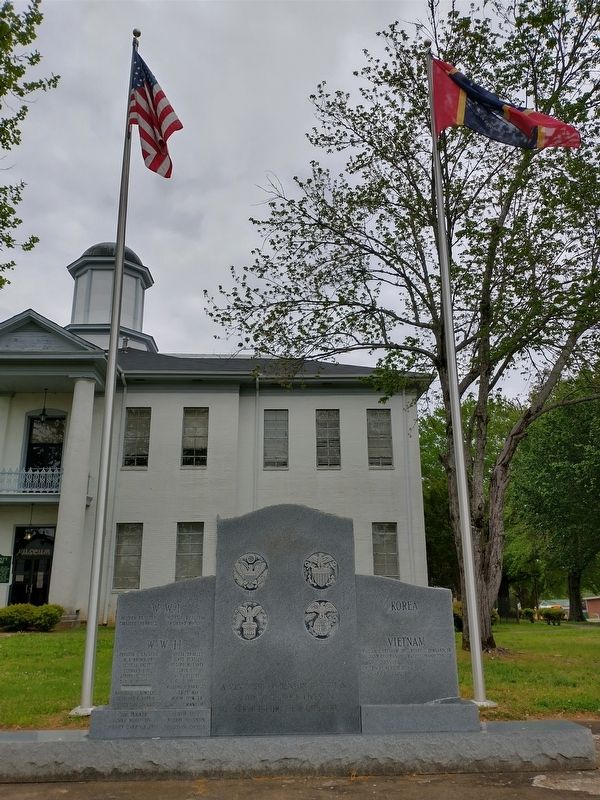 Benton County Veterans Memorial image. Click for full size.
