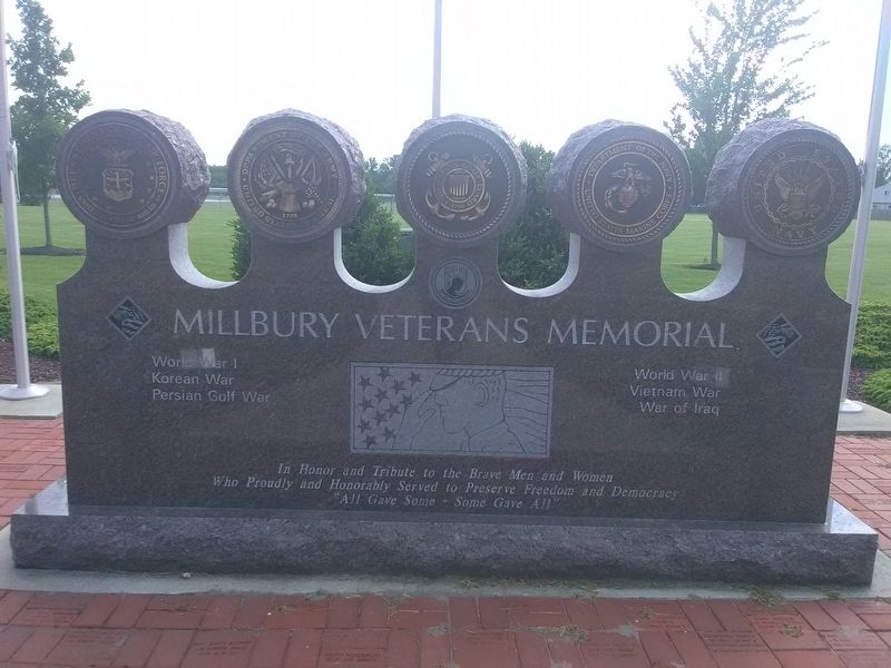Millbury Veterans Memorial image. Click for full size.