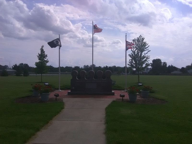 Millbury Veterans Memorial image. Click for full size.
