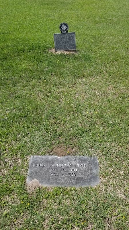 William Rufus Boyd, Jr. Marker and gravestone image. Click for full size.