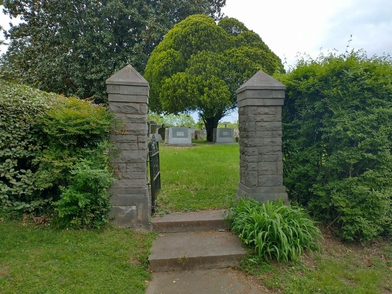 Pontotoc Cemetery Marker - Entrance image. Click for full size.