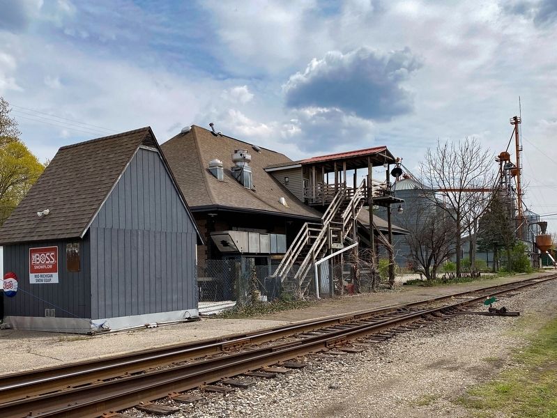 Railroad side of Mason Depot image. Click for full size.