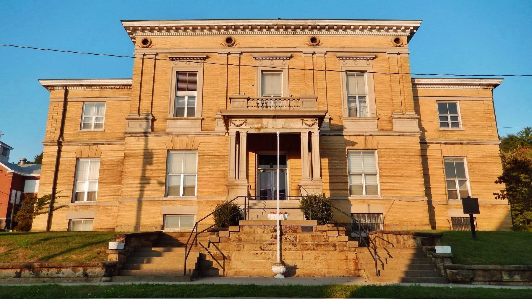 Cannelton Courthouse (1896 Perry County Courthouse) image. Click for full size.