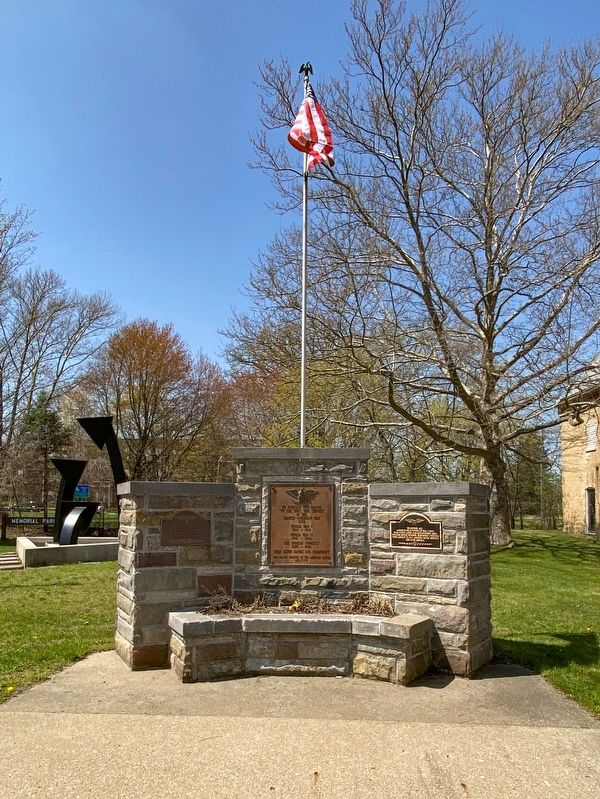 Eaton Rapids Michigan War Memorial image. Click for full size.