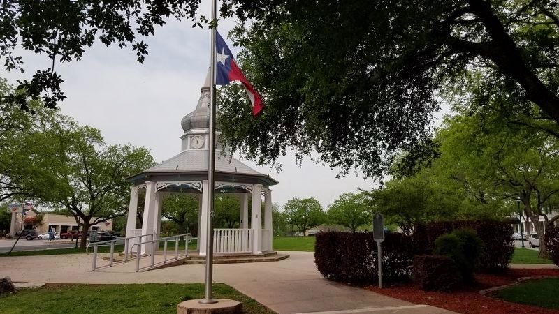 The view of the German Music in Boerne Marker with the Boerne Bandstand image. Click for full size.