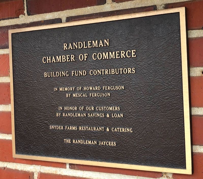 Chamber of Commerce dedication plaque image. Click for full size.