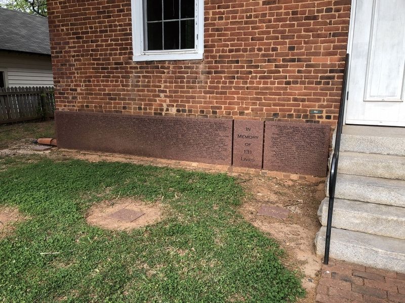 The memorial of known individuals interred image. Click for full size.
