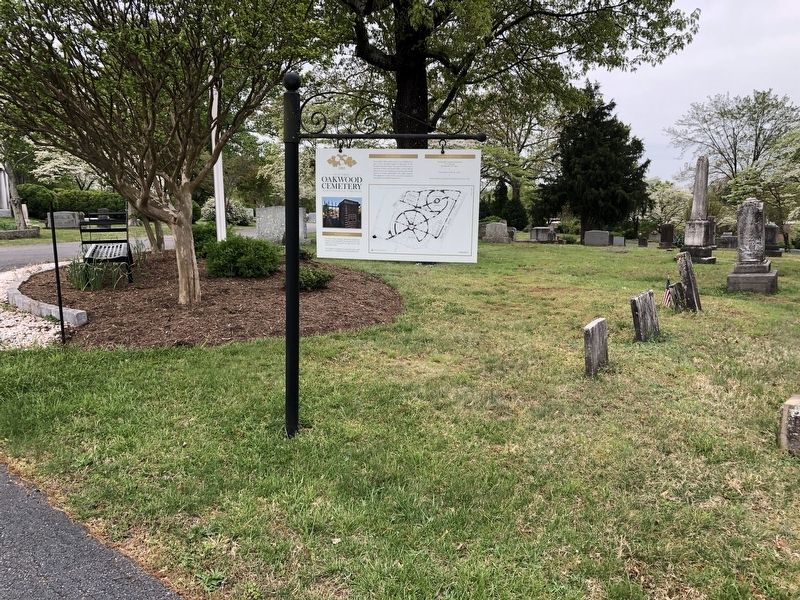 Historic Oakwood Cemetery Marker image. Click for full size.