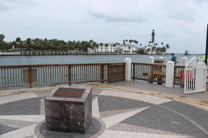 Hillsboro Inlet Light Station Marker looking east toward the inlet image. Click for full size.