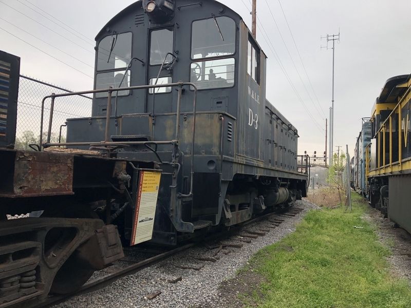 Depressed Center Flatcar APWX #1002 Marker. Click for full size. Depressed Center Flatcar APWX #1002 Marker image. Click for full size.