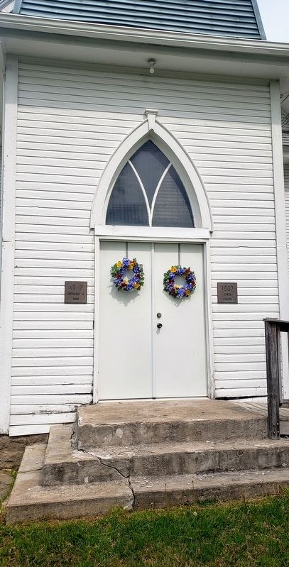 Lynch Chapel Front Entrance image. Click for full size.