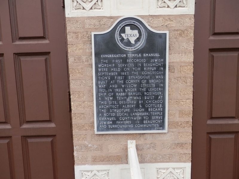 Congregation Temple Emanuel Marker. Click for full size. Congregation Temple Emanuel Marker image. Click for full size.