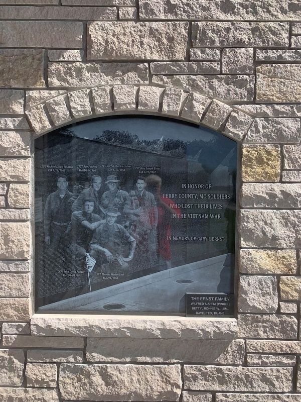 Perry County Vietnam War Memorial image. Click for full size.