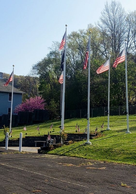 Veterans Memorial image. Click for full size.