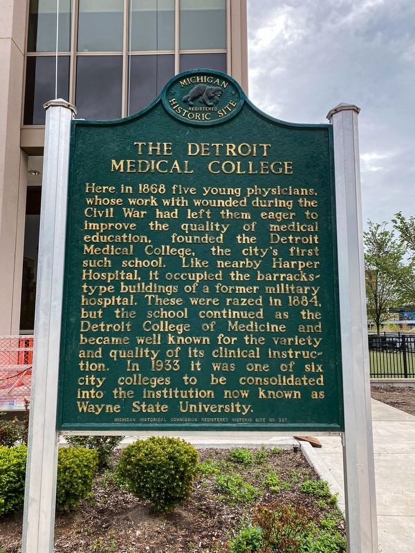 The Detroit Medical College Marker image. Click for full size.