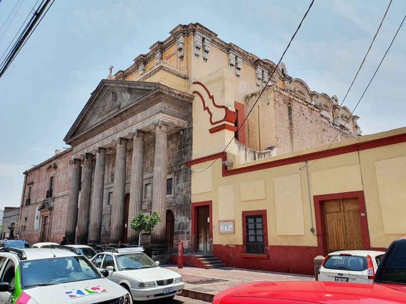Temple and former convent of Teresitas and Marker image. Click for full size.
