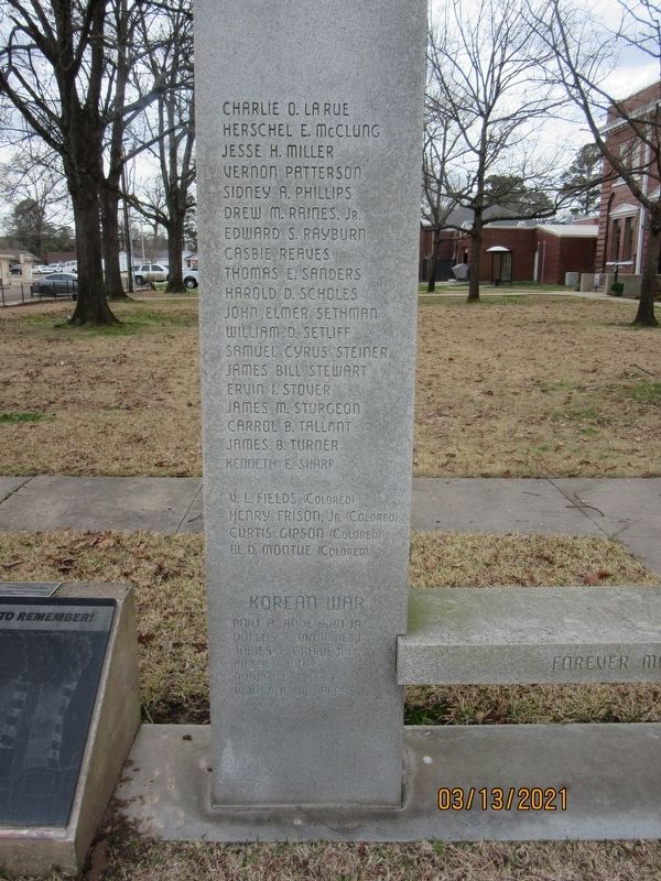 Little River County War Memorial 1941-1945 Left Side image. Click for full size.