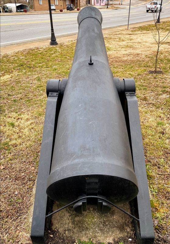 Nearby Artillery Piece image. Click for full size.