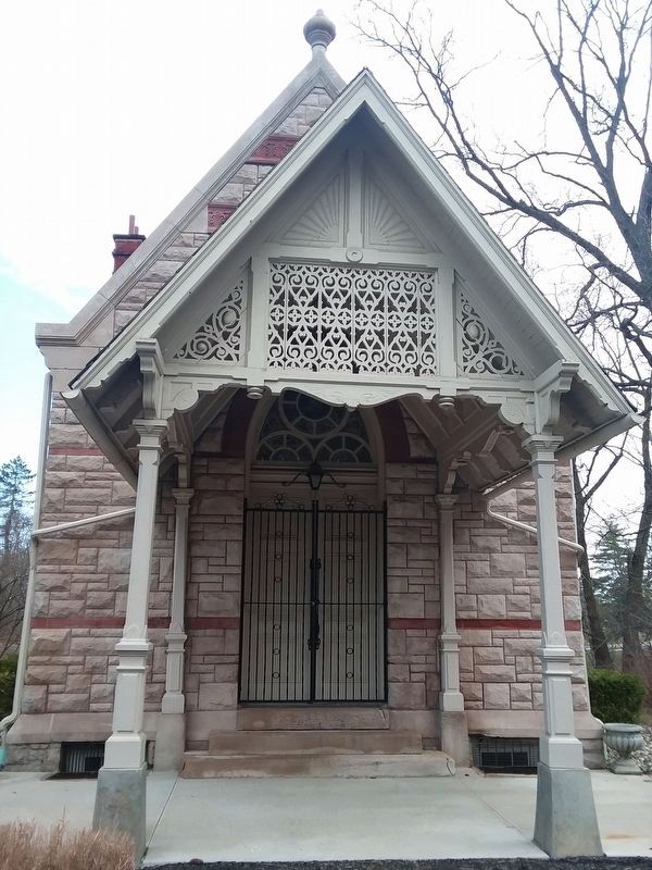 Riverside Chapel image. Click for full size.