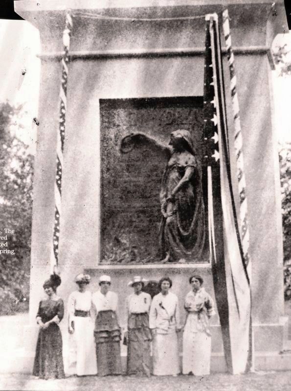 Marker detail: Dedication of the New York monument on April 29, 1914. image. Click for full size.