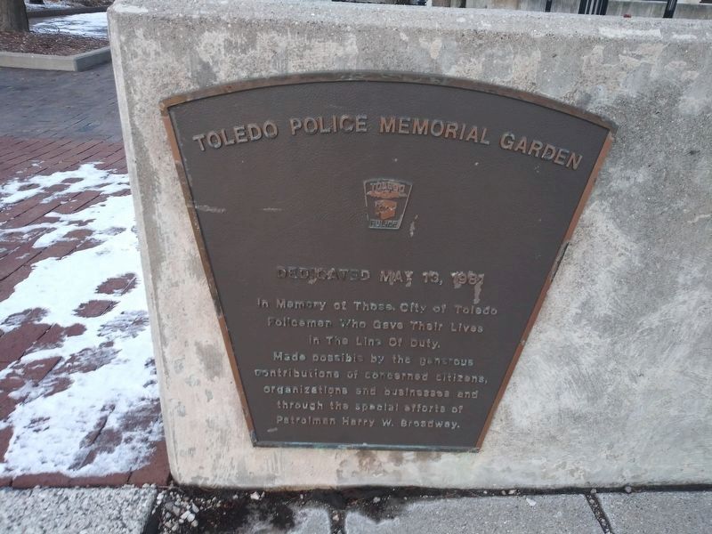 Toledo Police Memorial Garden plaque image. Click for full size.