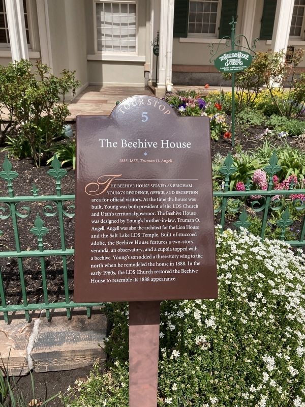 The Beehive House Marker image. Click for full size.