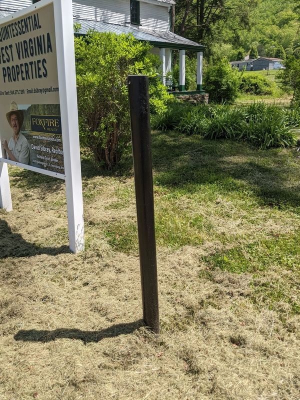 "Halfway House" Marker Post image. Click for full size.