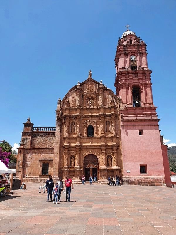 The Temple of Nuestra Señora del Carmen of Tlalpujahua. Click for full size. The Temple of Nuestra Señora del Carmen of Tlalpujahua image. Click for full size.