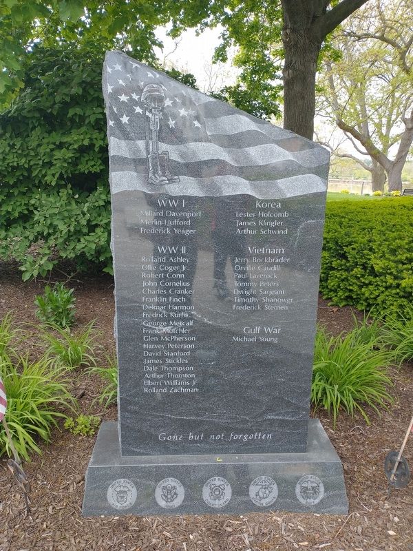 Perrysburg Veterans Memorial image. Click for full size.