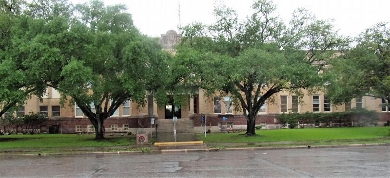 Refugio County Courthouse image. Click for full size.
