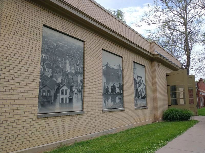 The Great 1913 Flood Exhibit Building Display image. Click for full size.