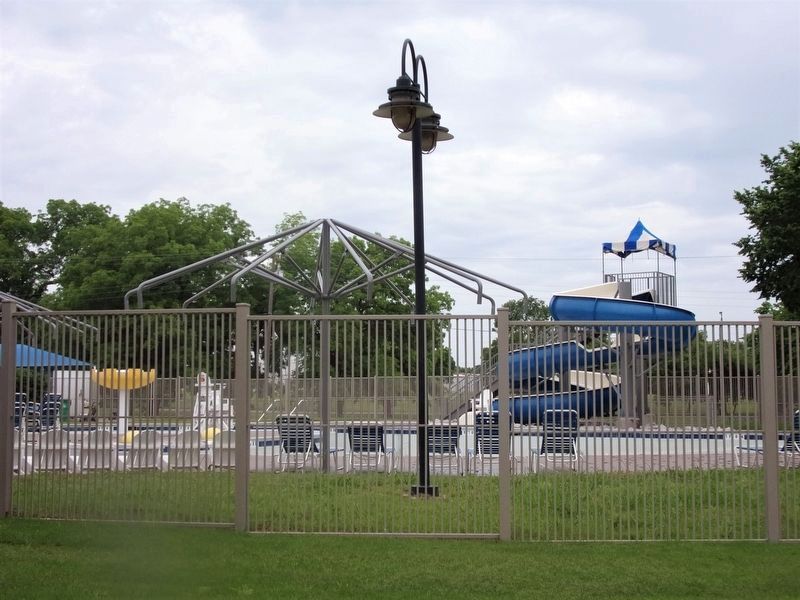 Old Settlers Park Aquatic Center image. Click for full size.